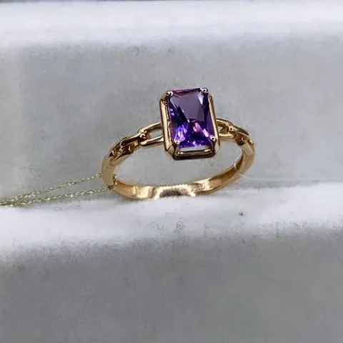 Аметист қондырылған алтын сақина, 1,99 г