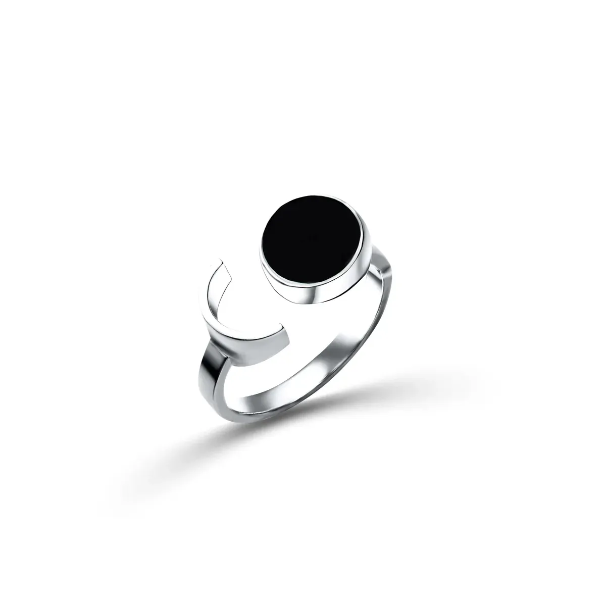 Серебряное кольцо с ониксом, 2,54 г