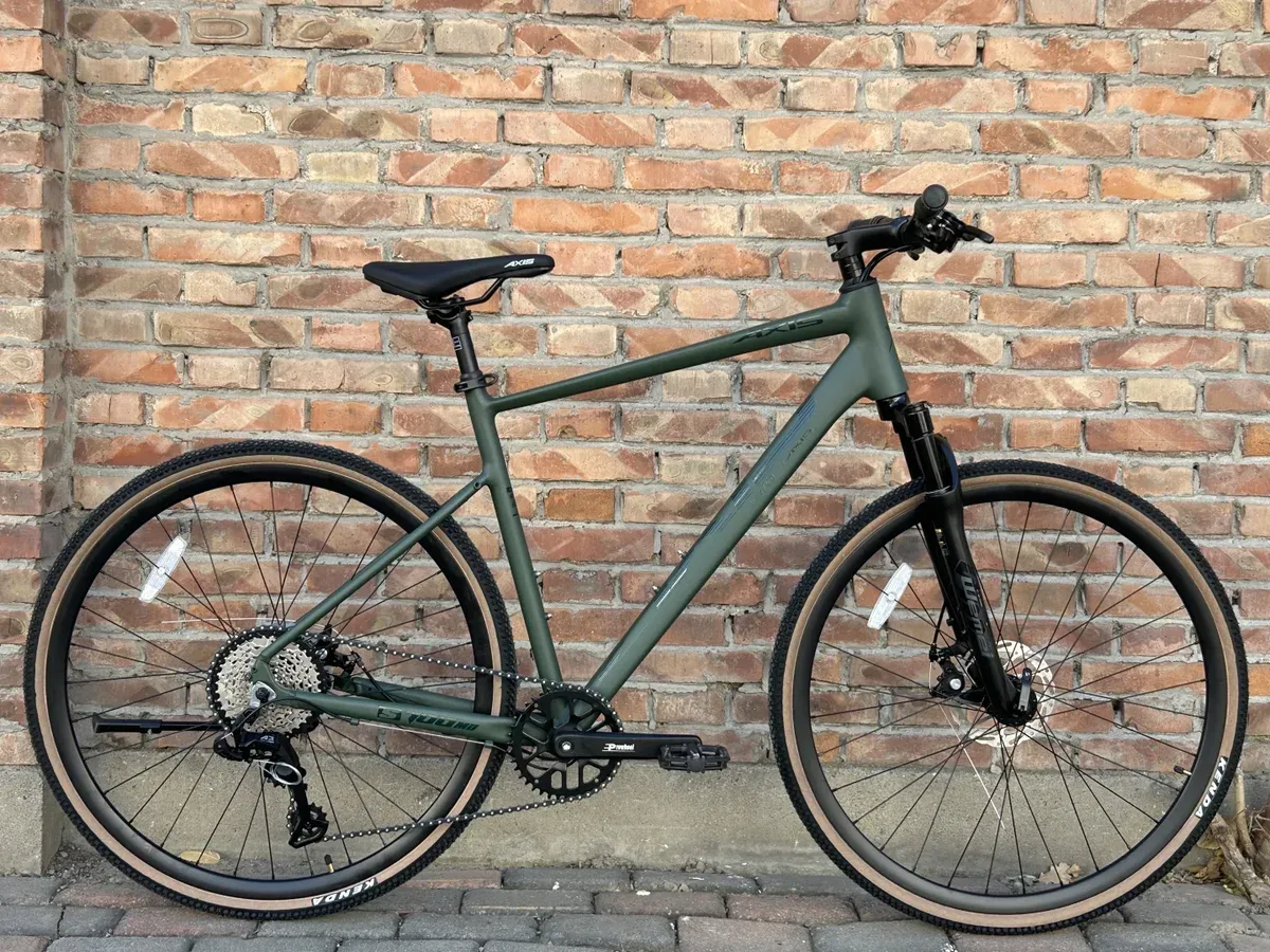 Axis 700 Susp гибрид велосипед, 28″