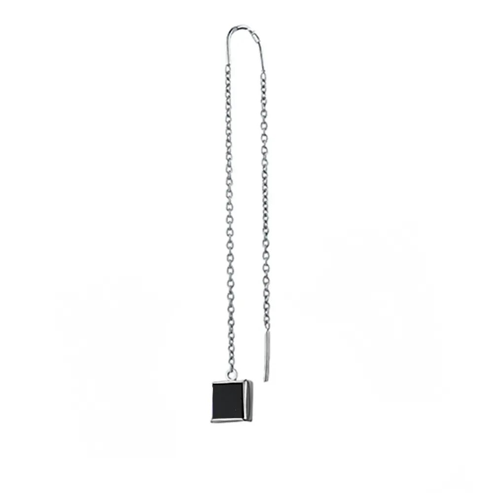 Серебряная серьга с ониксом, 1,49 г