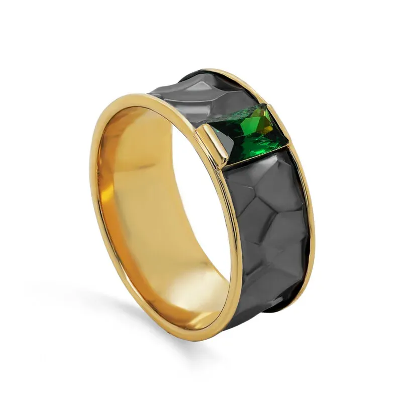Серебряное кольцо с фианитом, 5,04 г, р. 18,5