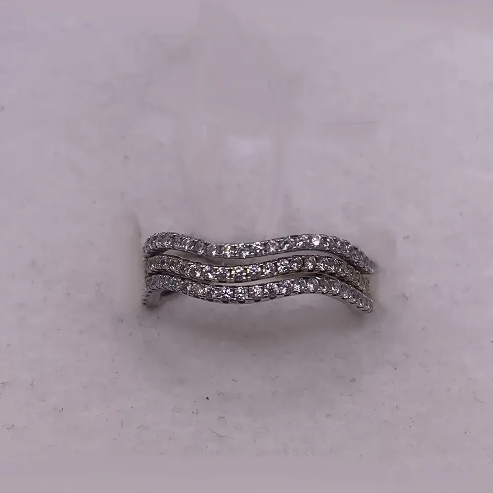 Серебряное кольцо с фианитом, 3,32 г