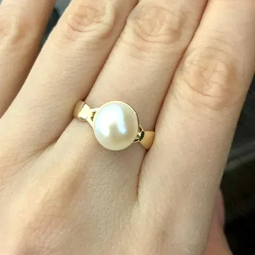 Золотое кольцо с жемчугом, 3,6 г