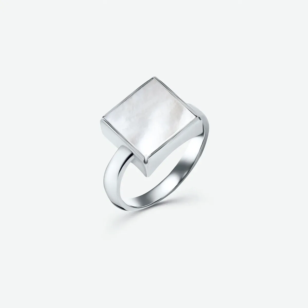 Серебряное кольцо с перламутром, 3,24 г